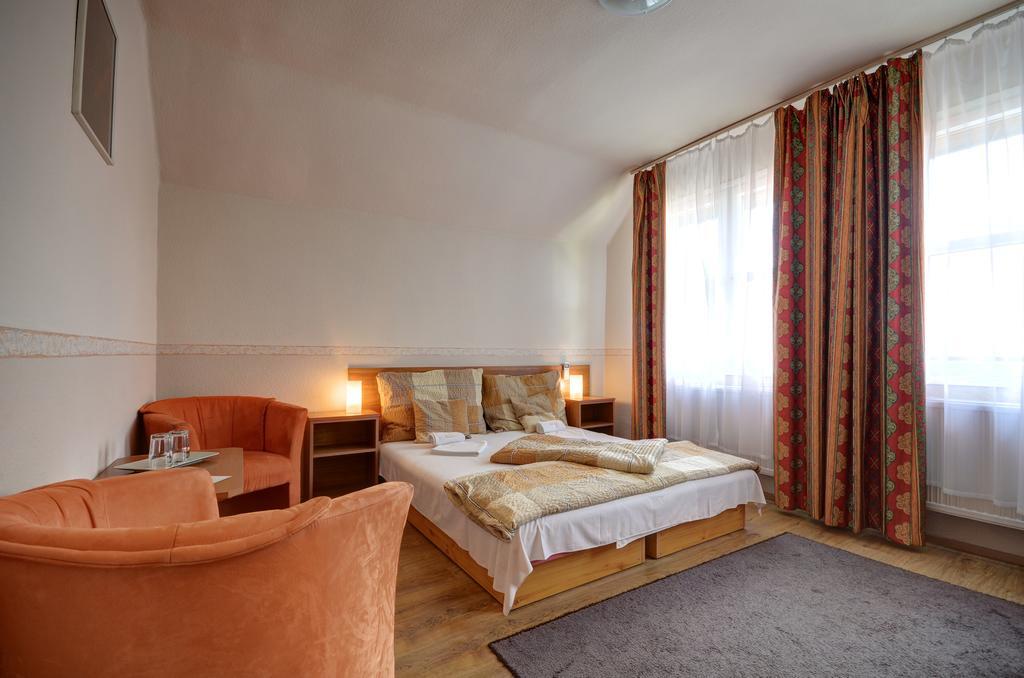 Hotel Roz Szentendre Room photo